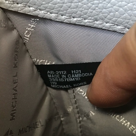 🌼Michael Kors Purse - Picture 11 of 12